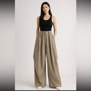 Commense Wide-Leg Pants in Beige